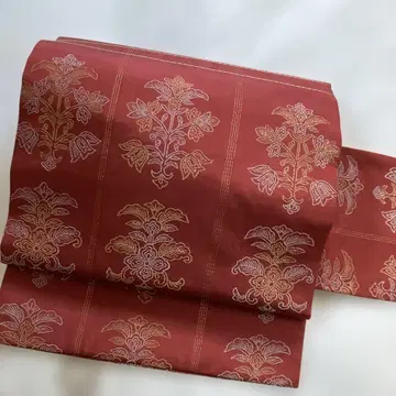 미사용에 가까운 나고야 오비 크림슨 컬러 금은사 화문