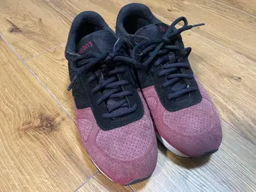 Saucony 스니커즈 블랙/레드