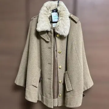 베이지 퍼 코트