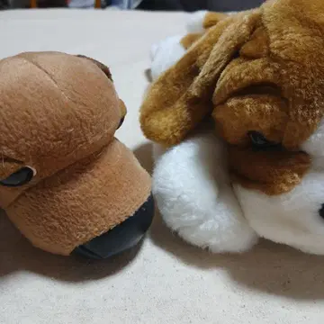 강아지 모양 봉제 인형 브라운과 화이트
