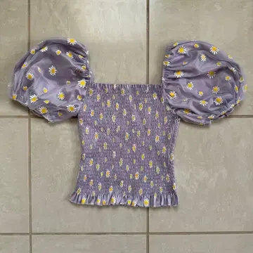 데이지 패턴 퍼프 슬리브 튜닉