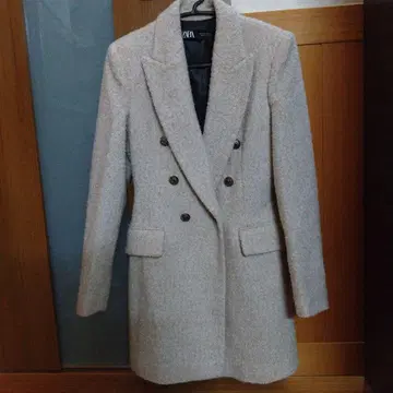ZARA 베이지 코트