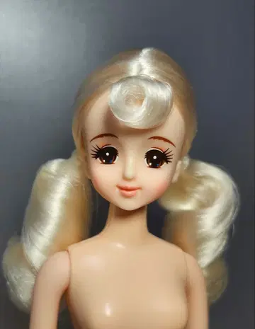 2025년 생일 모델 초대 제니 리카짱 캐슬