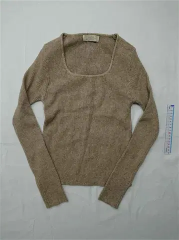 맨해튼 리브 니트 스퀘어 넥 스웨터 베이지 계열 여성용