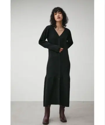 머메이드 V넥 니트 원피스 블랙 S