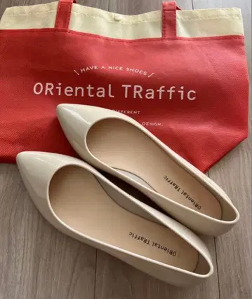 오리엔탈 트래픽 펌프스 25cm