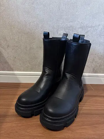 블랙 첼시 부츠 통굽