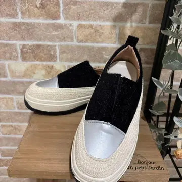 새상품급 AMELY 통굽 슬립온