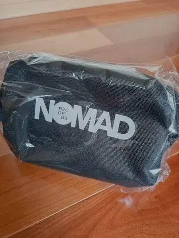 니시키도 료 NOMAD 파우치