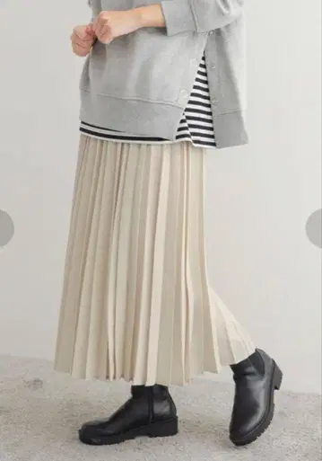 URBAN RESEARCH DOORS 플리츠 롱 스커트 GREIGE