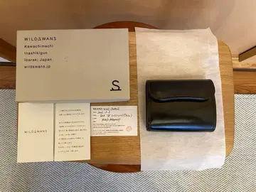 와일드 스완스 이노 쉘 코도반 블랙 WILDSWANS 엠보