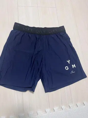 LYFT 네이비 숏팬츠 L 사이즈 YGM 로고