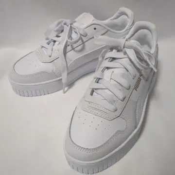 푸마 화이트 통굽 스니커즈 24cm