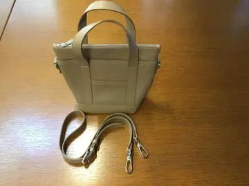 marimekko 베이지 가죽 핸드백