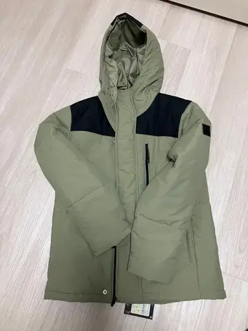 언더아머 UA 인슐레이티드 자켓 M