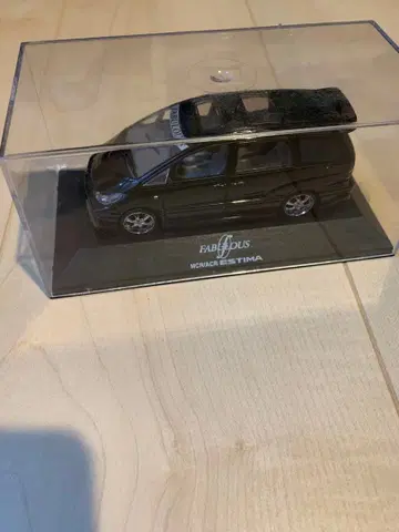 FABULOUS 에스티마 미니카 블랙 1/43