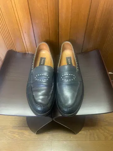 TACASi 스터드 로퍼 BEAMS