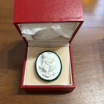 아키오 모리 (모리 아키오) 브로치