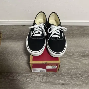 VANS 오센틱 블랙 스니커즈