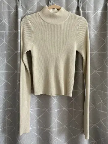 [ 미사용 새상품 ] SLY GLITTER COMPACT 상의