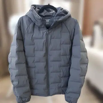 UNIQLO PUFFTECH 그레이 다운 자켓 S 작년 구매 남성용