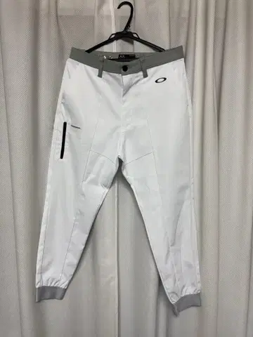 오클리 화이트 조거 팬츠