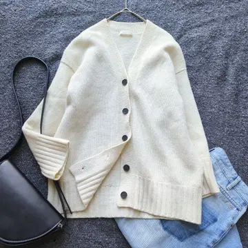 맥피 투모로우랜드 울100% V넥 가디건 아이보리 S