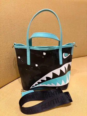 GENTIL BANDIT 11주년 한정판 토트백 PM (S 사이즈)