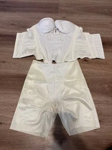 더 트릿 드레싱 브라이덜 이너 L 사이즈