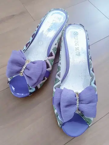 DIANA 리본 포함 뮬