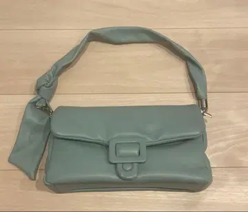 THE YOn 숄더백 블루 완판템