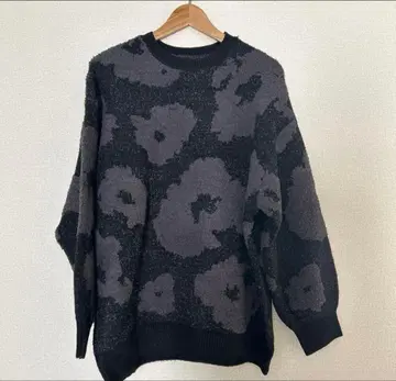 플라워 패턴 오버 사이즈 니트