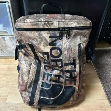 THE NORTH FACE 카모 패턴 백팩