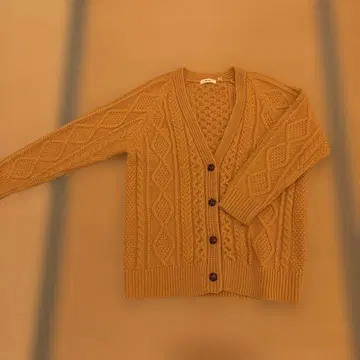 니코앤드 케이블 짜임 머스타드 가디건