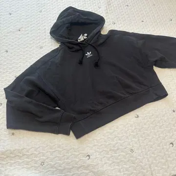 adidas 블랙 크롭 후디 S