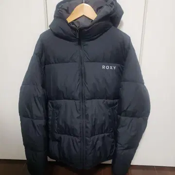 ROXY 블랙 다운 자켓 후드 부착