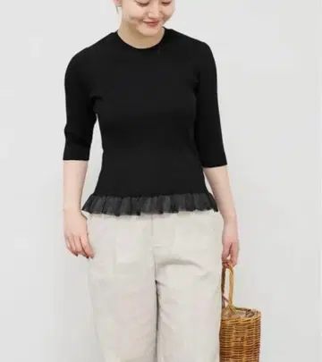 IENA 이에나 밑단 프릴 하프 슬리브 풀오버 블랙 밑단 프릴