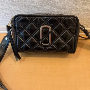 마크제이콥스 숄더백 10800엔~최종 가격 인하