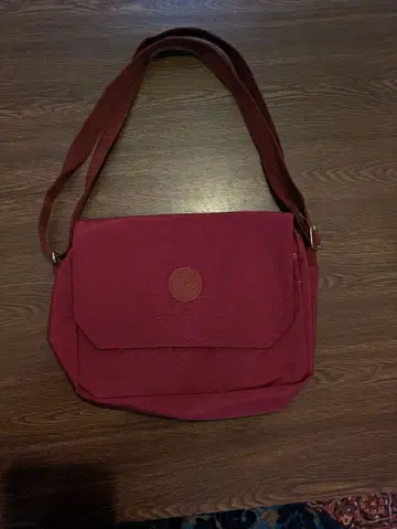 새상품 키플링 버건디 숄더백.