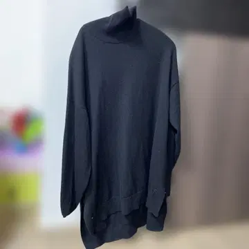 뷰티앤유스 터틀 니트 블랙