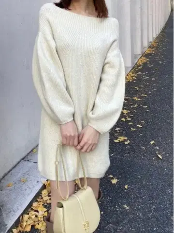 SNIDEL 오프숄더 미니 원피스 니트 아이보리