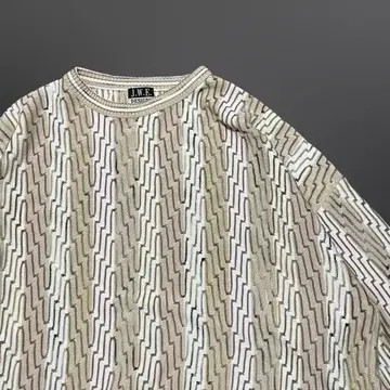 Unknown design knit