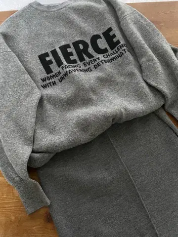 새상품급 저널 스탠다드 타이트 니트 스커트