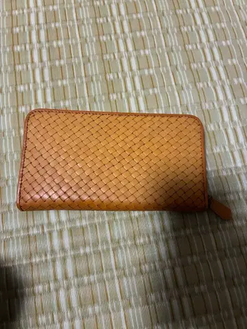 Pua Moena 뜨개질 가죽 장지갑 베이지