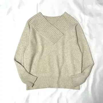 23구 울 폭스 혼방 베이지 V넥 리브 니트 세탁 가능 최근