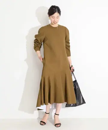 VERMEIL 볼륨 페플럼 원피스 컨디션 최상 카멜