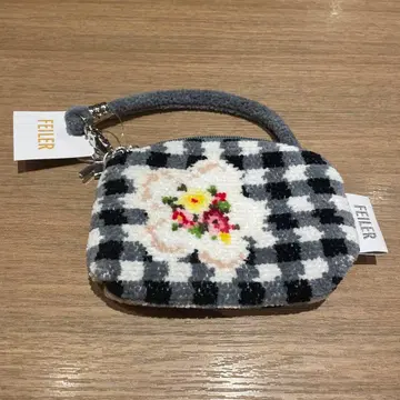 [매장 한정 완판템!] 페이퍼 비시 체크 사이드 파우치