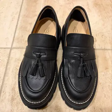 키다리 아저씨 경량 통굽 퀼트 태슬 로퍼 블랙 23.0cm