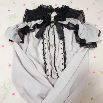 리즈리사 오픈 숄더 프릴 블라우스