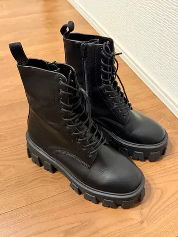 [ 새상품급 ] moussy 블랙 통굽 밀리터리 부츠 L 사이즈